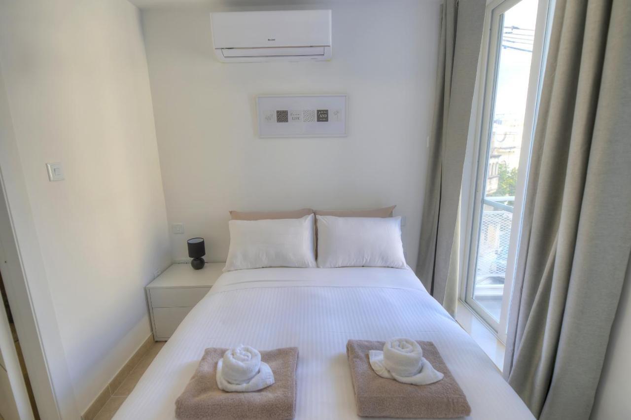 Brand New And Tastefully Furnished 2 Bedroom Apartment Ddif1-2 Gzira Eksteriør billede