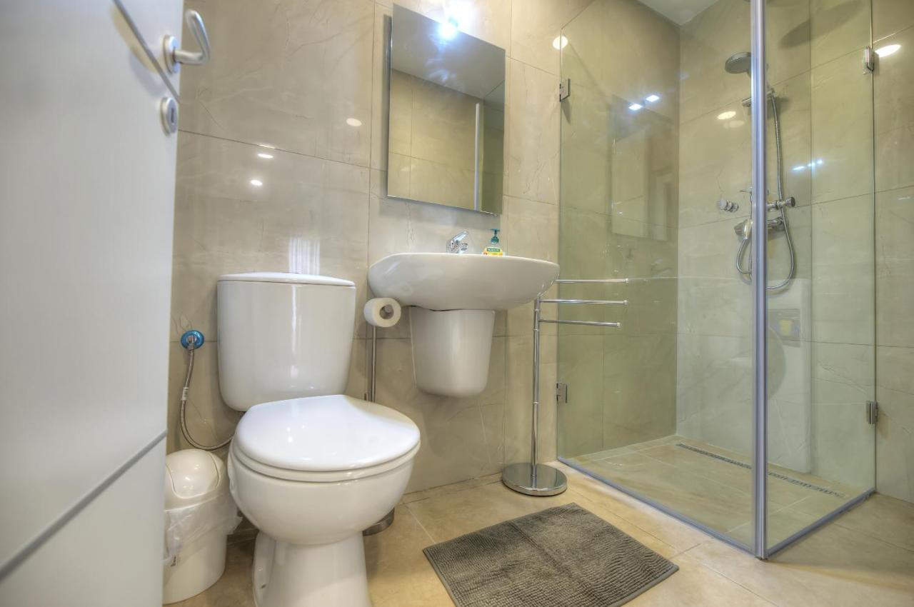 Brand New And Tastefully Furnished 2 Bedroom Apartment Ddif1-2 Gzira Eksteriør billede
